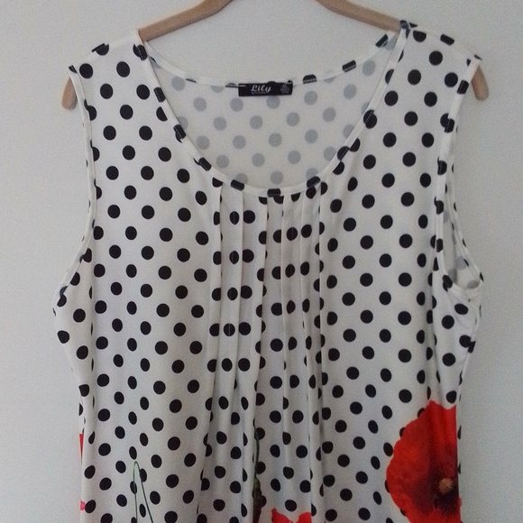 Lily by Firmiana XL women's sleeveless tunic top with black polka dots - Picture 4 of 5